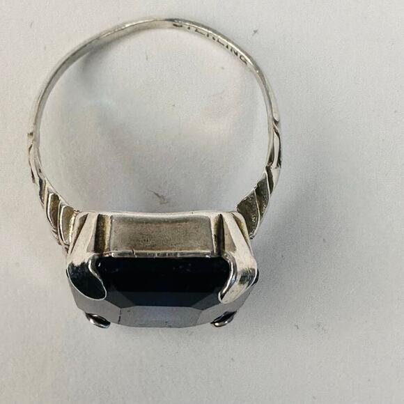 Vintage Sterling Silver and Blue Stone Cocktail Ring - Picture 5 of 8